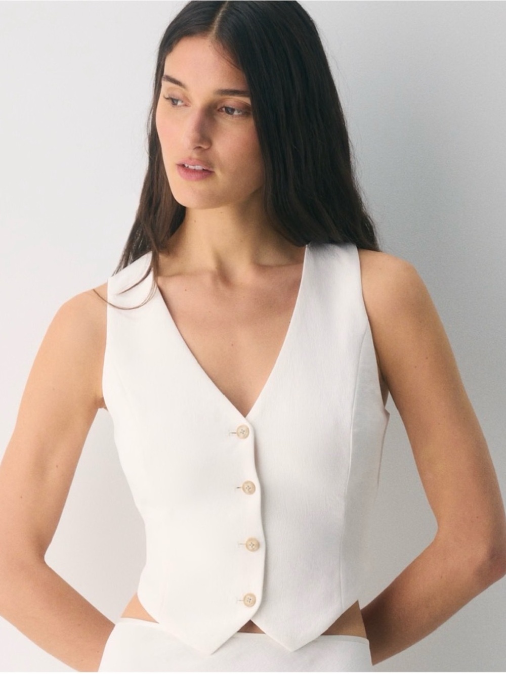 Aritzia Wilfred Stucco Vest Cream Crepe Button Front V Neck Sleeveless Size 0